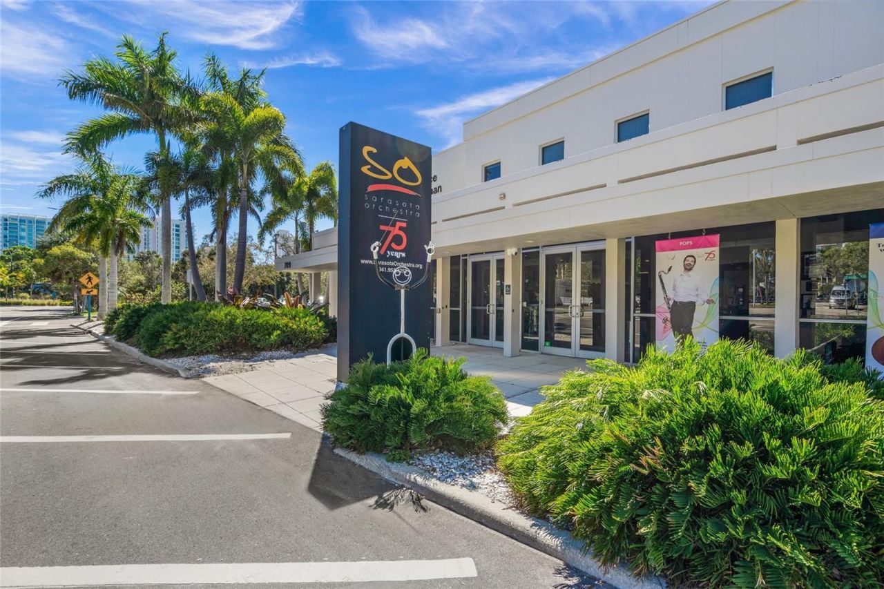 72 N School Avenue, Sarasota, FL 34237 Photo