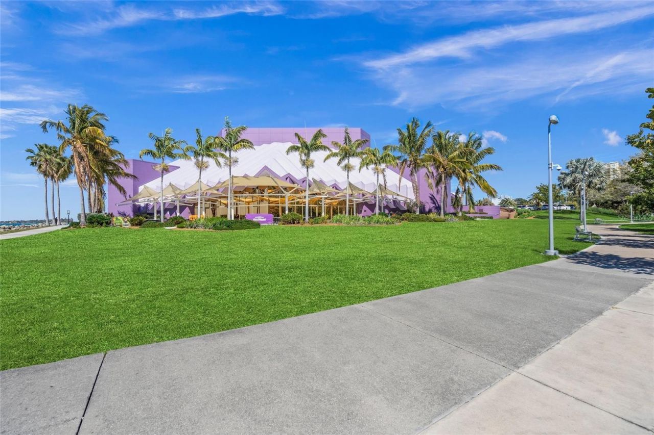 72 N School Avenue, Sarasota, FL 34237 Photo