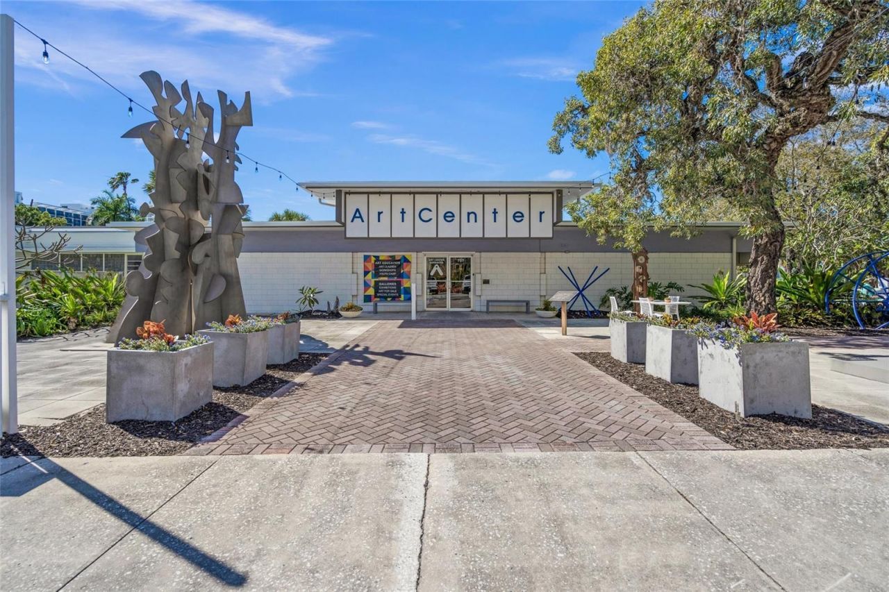 72 N School Avenue, Sarasota, FL 34237 Photo