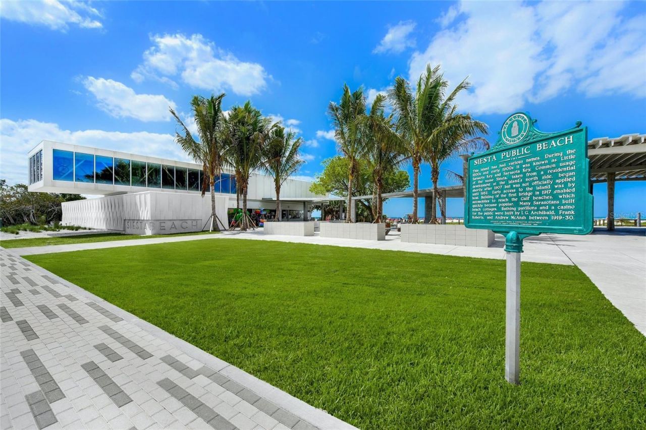 72 N School Avenue, Sarasota, FL 34237 Photo