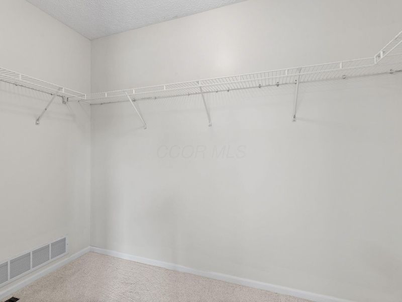 2935 Splitrock Road, Columbus, OH 43221 Photo 20