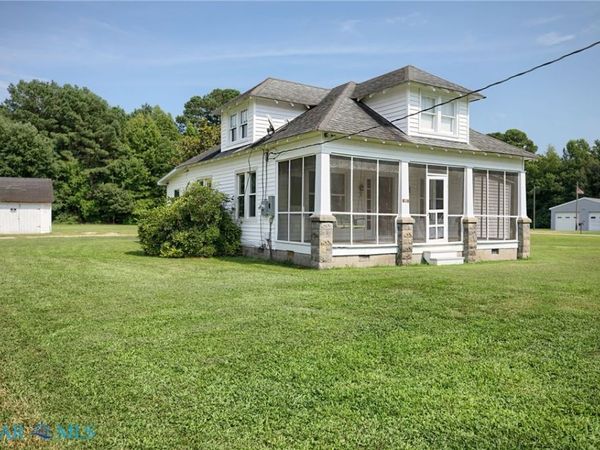 85 Linden Avenue , Cobbs Creek, VA 23035
