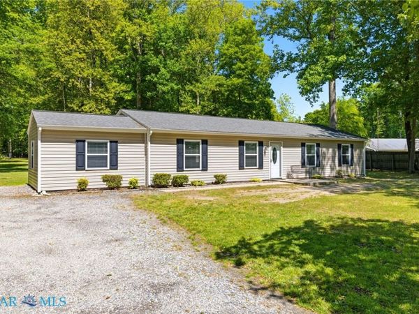 6571 Lake View Drive, Gloucester, VA 23061
