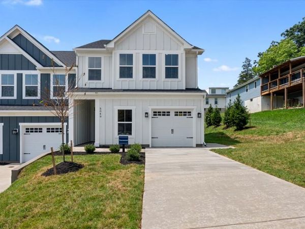 5049 Medmont CIR SW, Roanoke, VA 24018