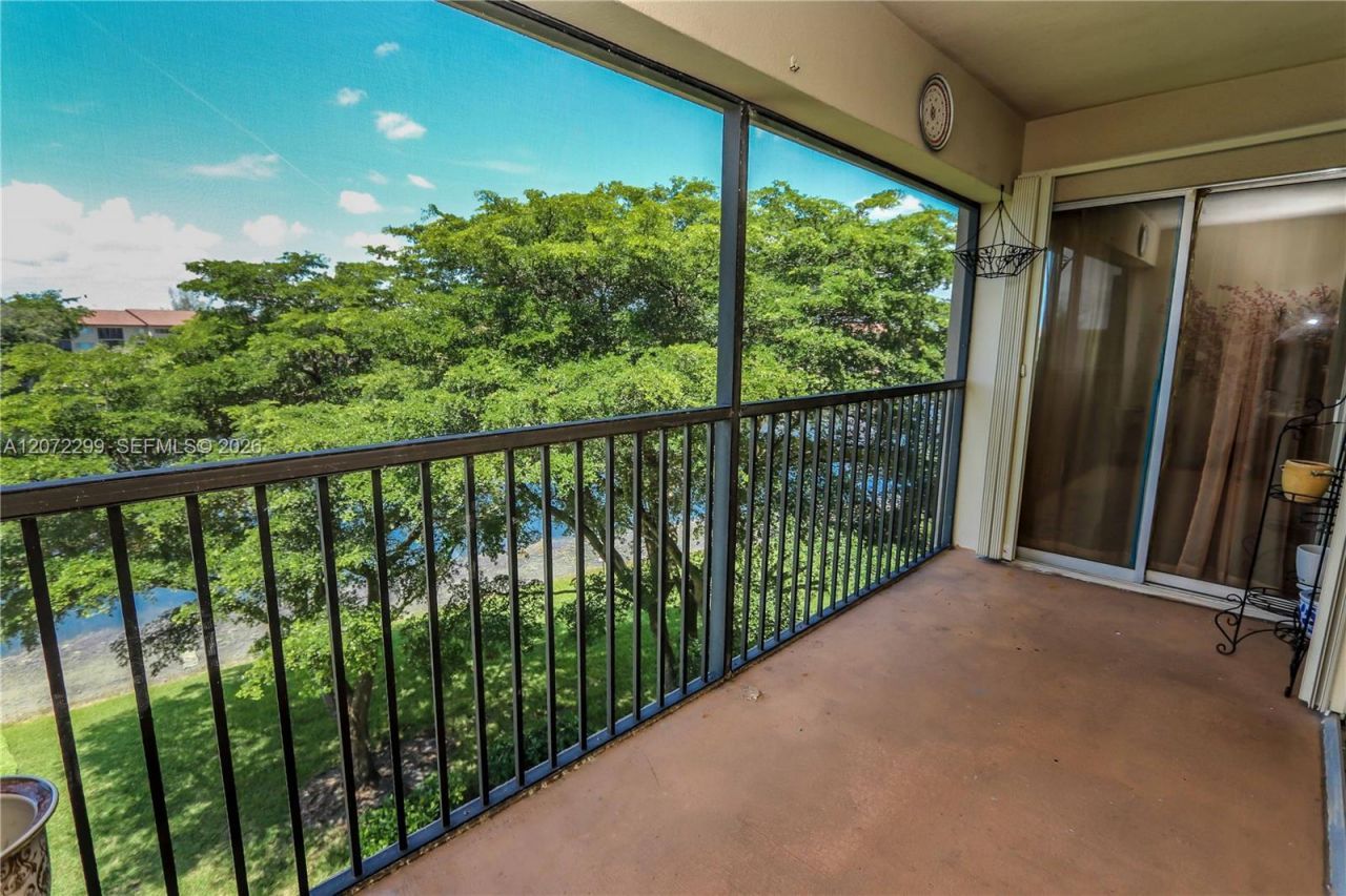 850 SW 138th Ave , Unit 408D, Pembroke Pines, FL 33027 Photo
