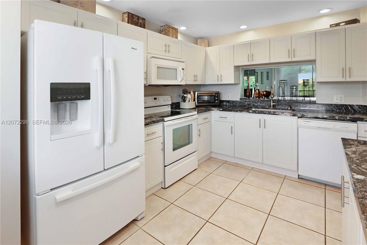 850 SW 138th Ave , Unit 408D, Pembroke Pines, FL 33027 Photo