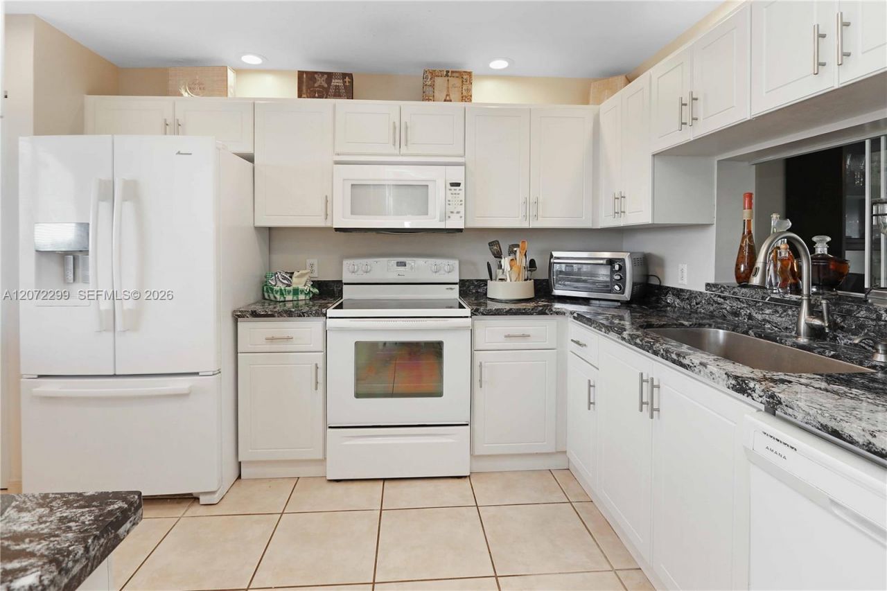 850 SW 138th Ave , Unit 408D, Pembroke Pines, FL 33027 Photo
