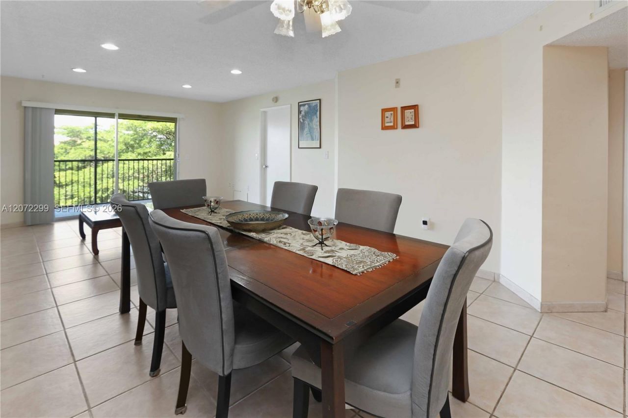 850 SW 138th Ave , Unit 408D, Pembroke Pines, FL 33027 Photo