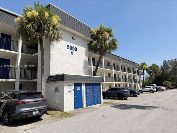 5090 SW 64th Ave , Unit 305, Davie, FL 33314
