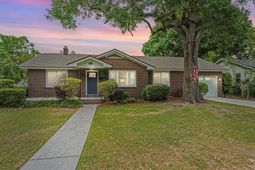 5112 Victoria Avenue photo 4