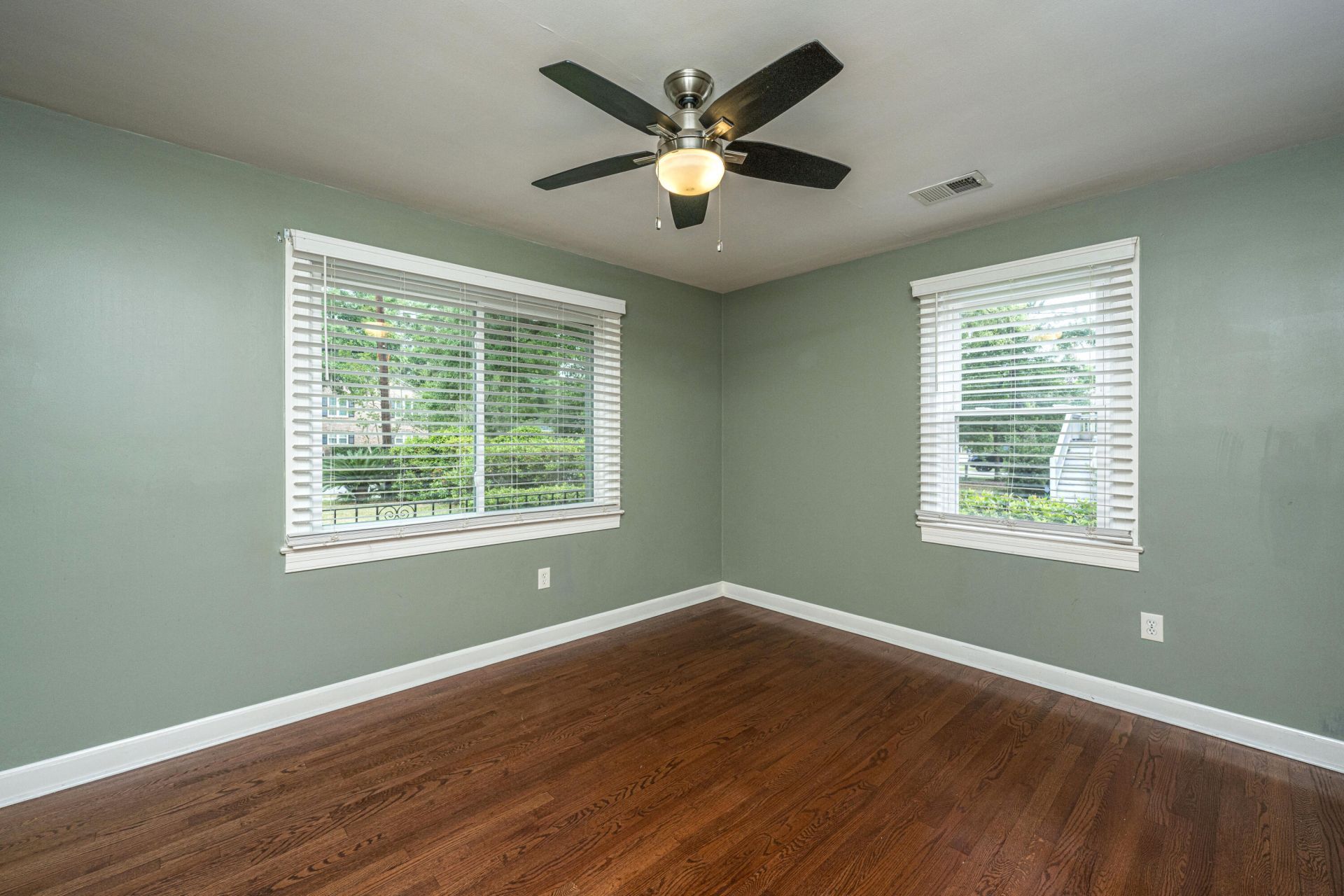 5112 Victoria Avenue Photo 27