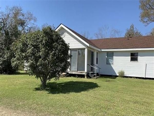 718 SKINNER Lane , Oak Grove, LA 71263