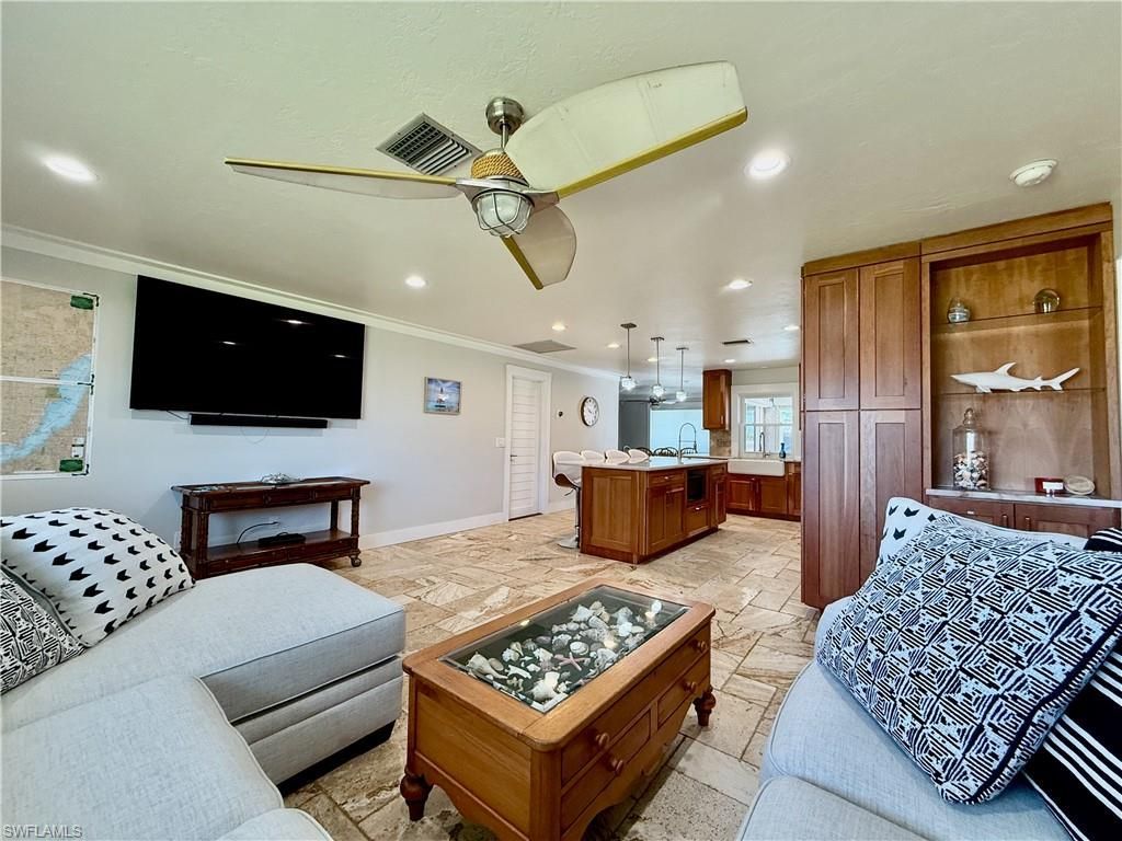 1808 SE 13th Ter, Cape Coral, FL 33990 Photo