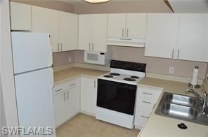 8214 Key Royal Cir, Unit 125, Naples, FL 34119 Photo