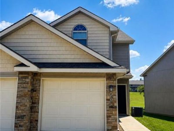 8329 N Spruce Avenue, Kansas City, MO 64119