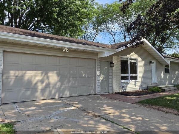 2208 N LINWOOD AVENUE, Appleton, WI 54914