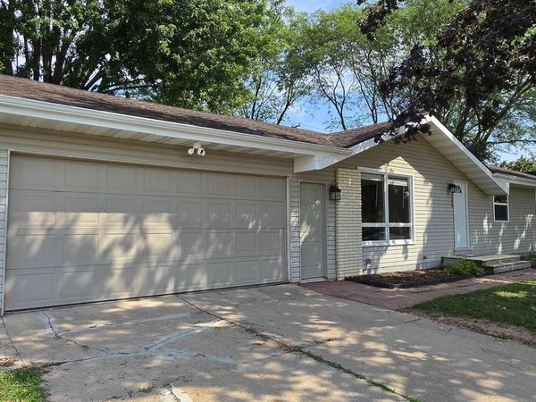 2208 N LINWOOD AVENUE, Appleton, WI 54914