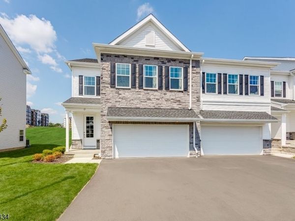 6 Biltmore Ave, East Hanover, NJ 07031