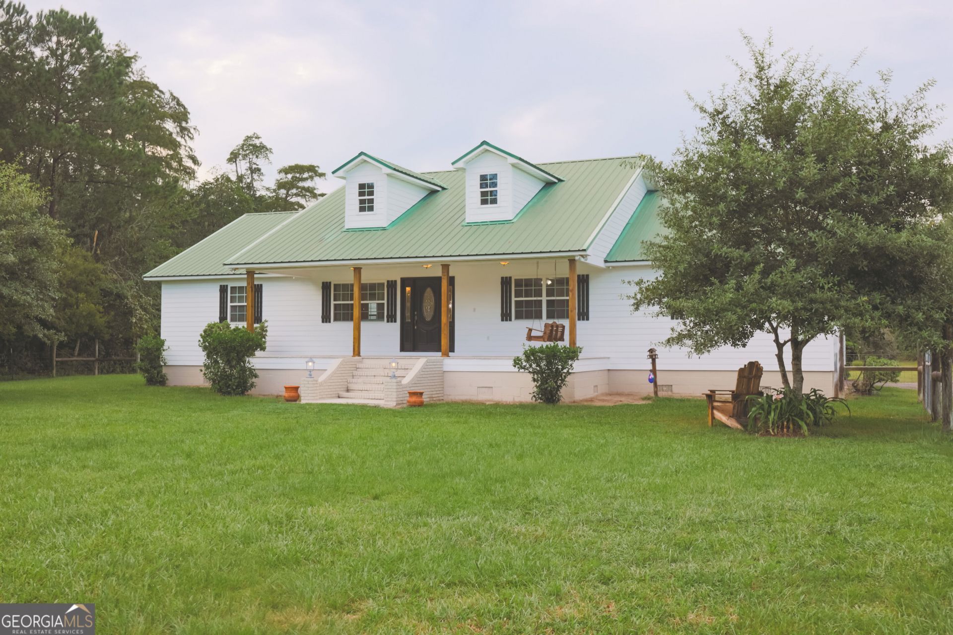 1325 Joe Knox Bridge Road, Nahunta, GA 31553 Main Photo
