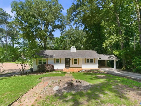 1832 Forest Drive, Guntersville, AL 35976