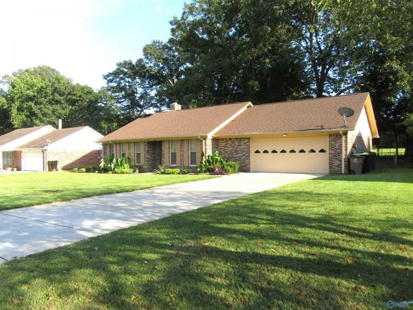 2303 Galahad Drive SW, Decatur, AL 35603