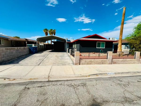 4672 Newton Drive, Las Vegas, NV 89121
