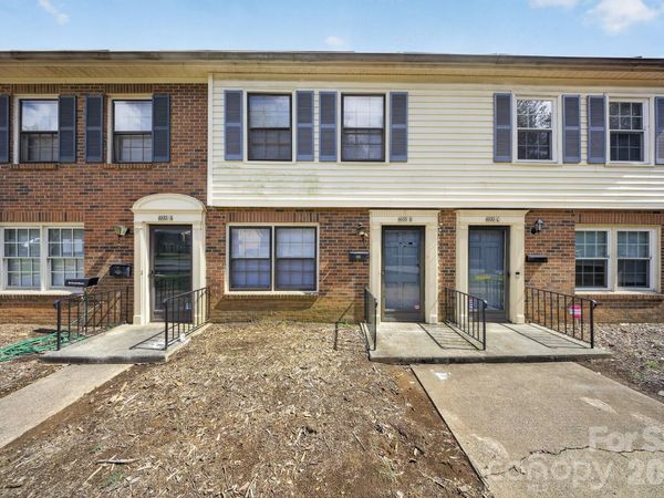 6835 Farmingdale Drive, Unit B, Charlotte, NC 28212