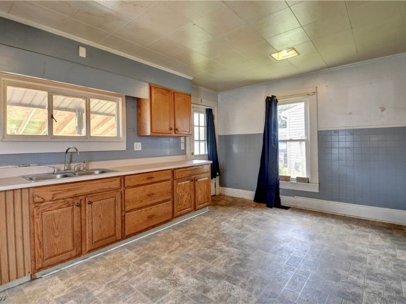 411 5th Street NW, New Philadelphia, OH 44663 Photo 11