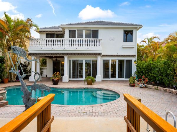 712 SANDY POINT Lane, North Palm Beach, FL 33410
