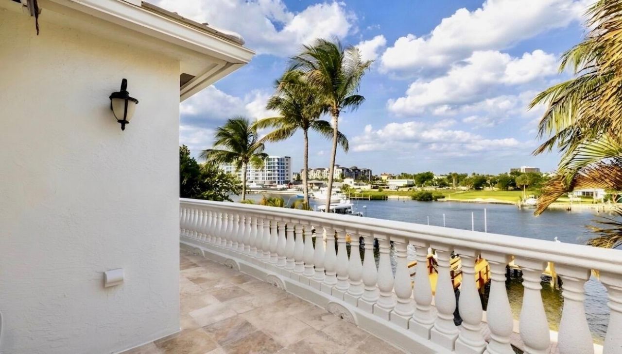 712 Sandy Point Lane, North Palm Beach, FL 33410 Photo