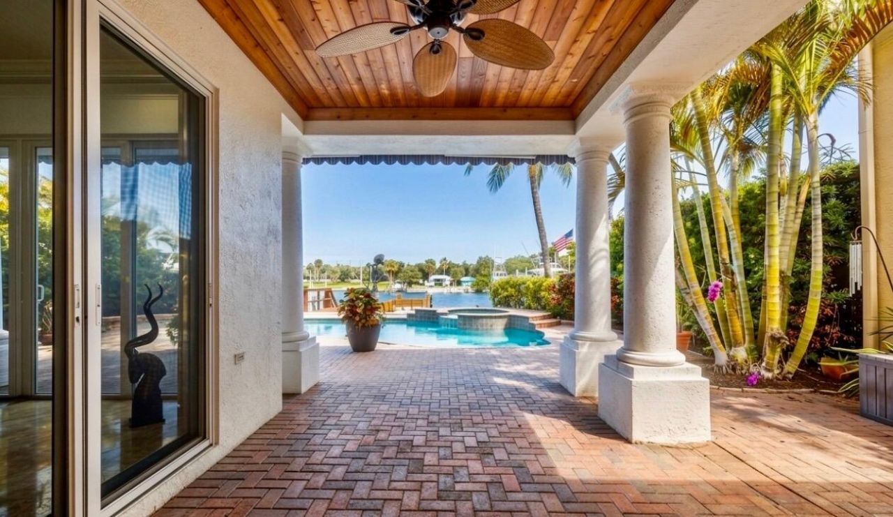 712 Sandy Point Lane, North Palm Beach, FL 33410 Photo