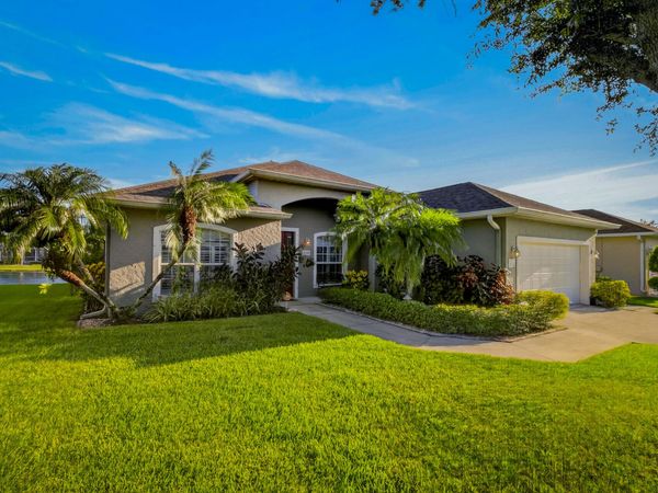5100 E 1st Square SW, Vero Beach, FL 32968