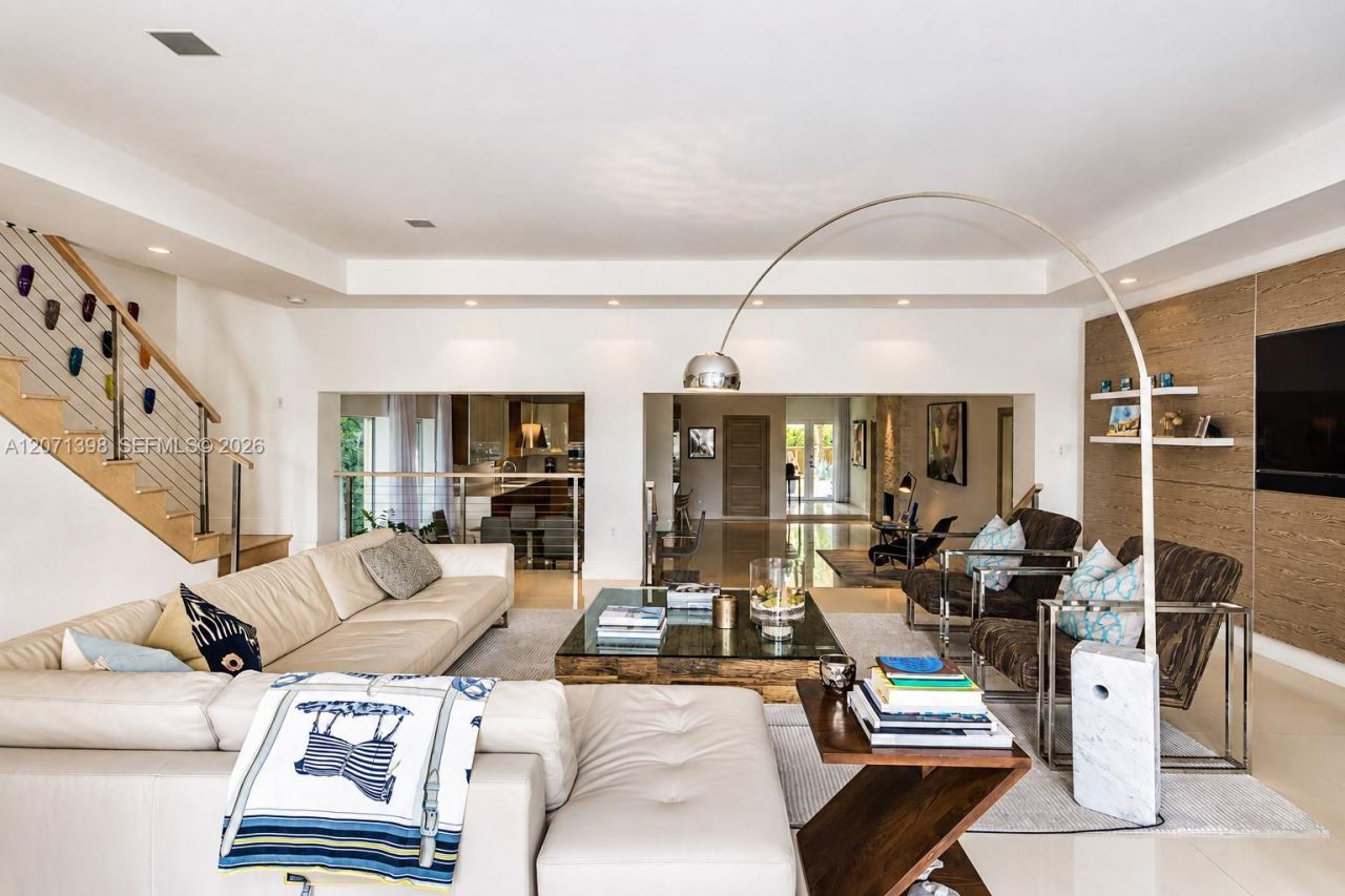 455 E Dilido Dr , Miami Beach, FL 33139 Photo