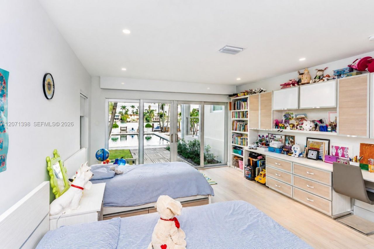 455 E Dilido Dr , Miami Beach, FL 33139 Photo