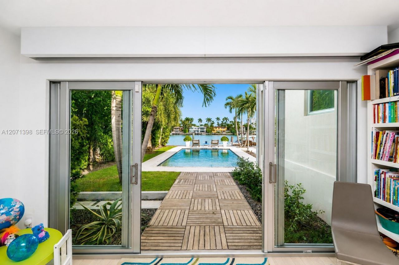 455 E Dilido Dr , Miami Beach, FL 33139 Photo