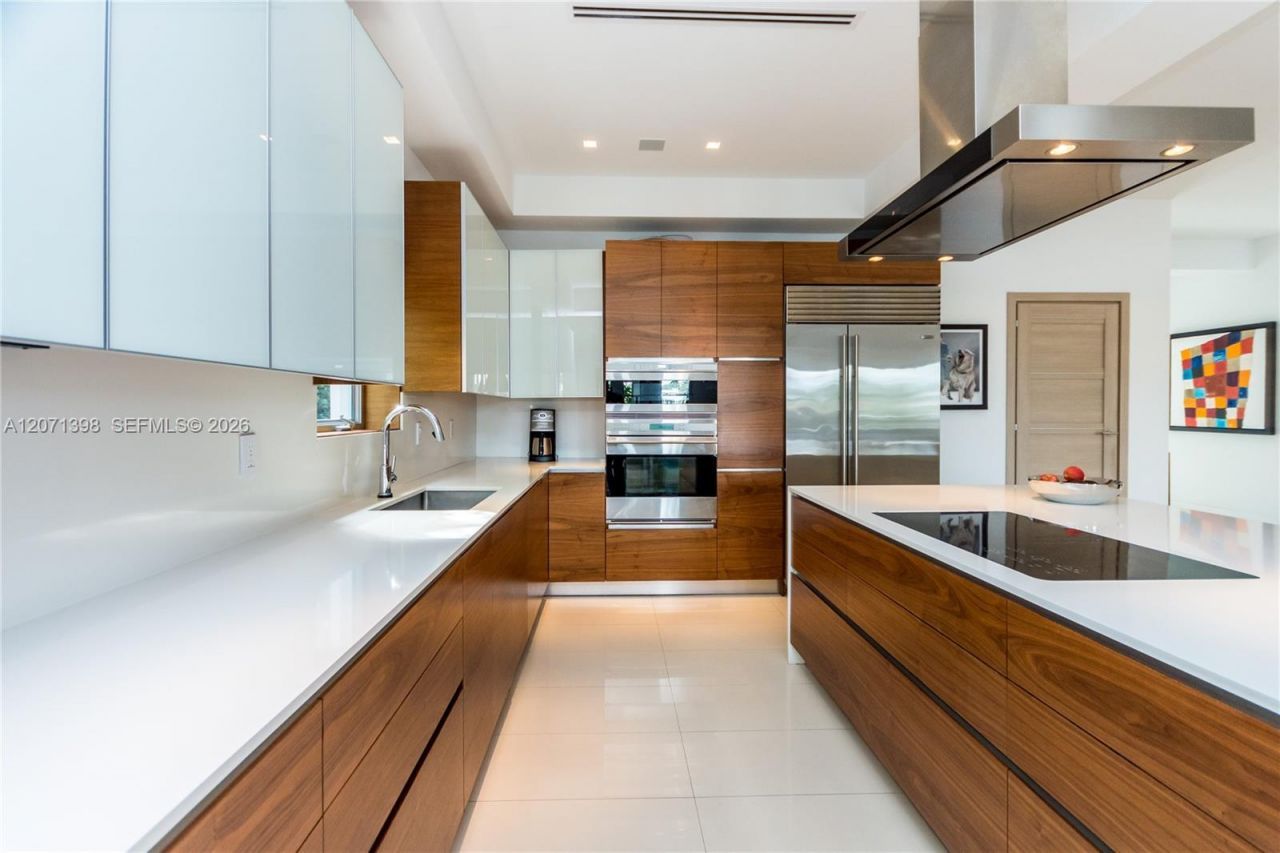 455 E Dilido Dr , Miami Beach, FL 33139 Photo