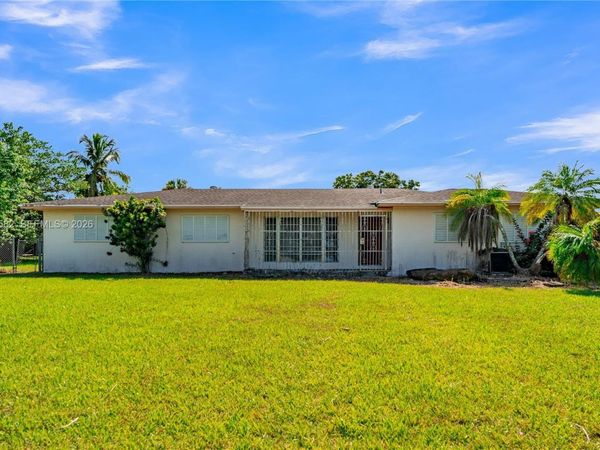 22775 SW 182nd Ave, Miami, FL 33170