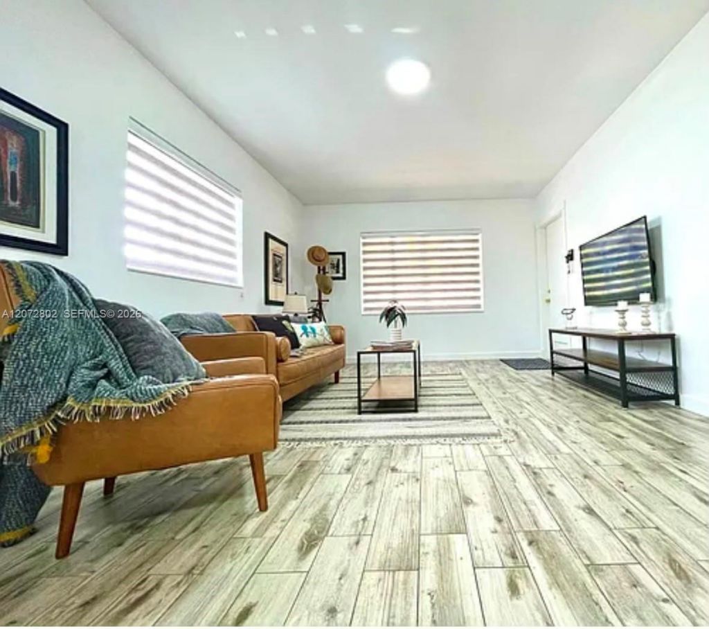 500 77th St , Unit 3, Miami Beach, FL 33141 Photo