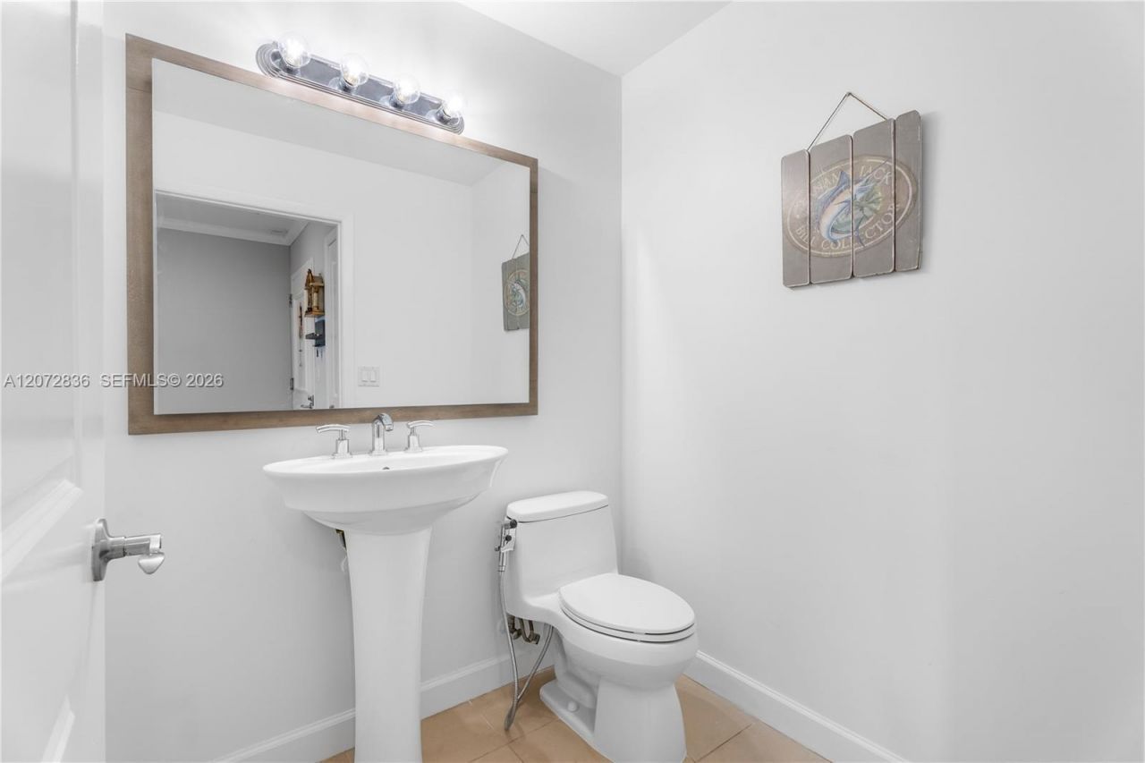 1945 S Ocean Dr , Unit 2209, Hallandale Beach, FL 33009 Photo
