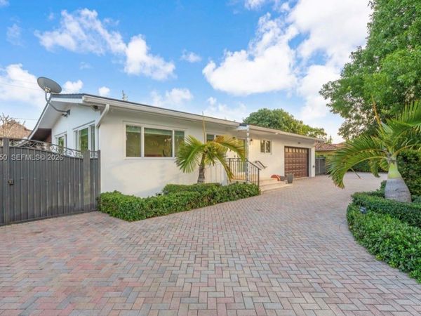 5330 SW 7th St , Miami, FL 33134