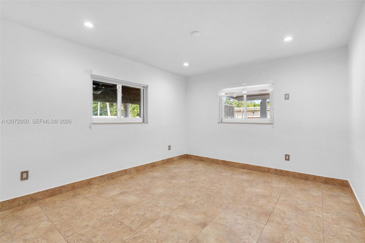 5330 SW 7th St , Miami, FL 33134 Photo