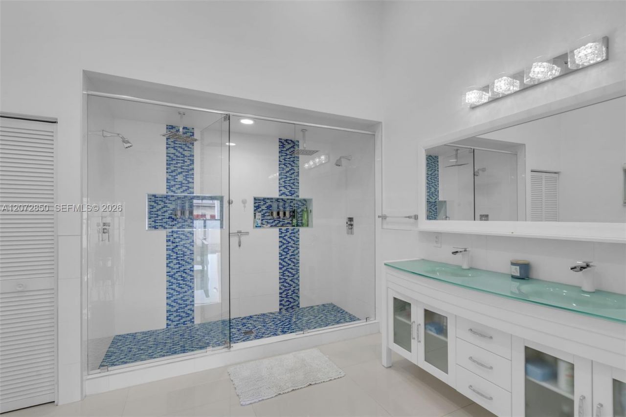 5330 SW 7th St , Miami, FL 33134 Photo
