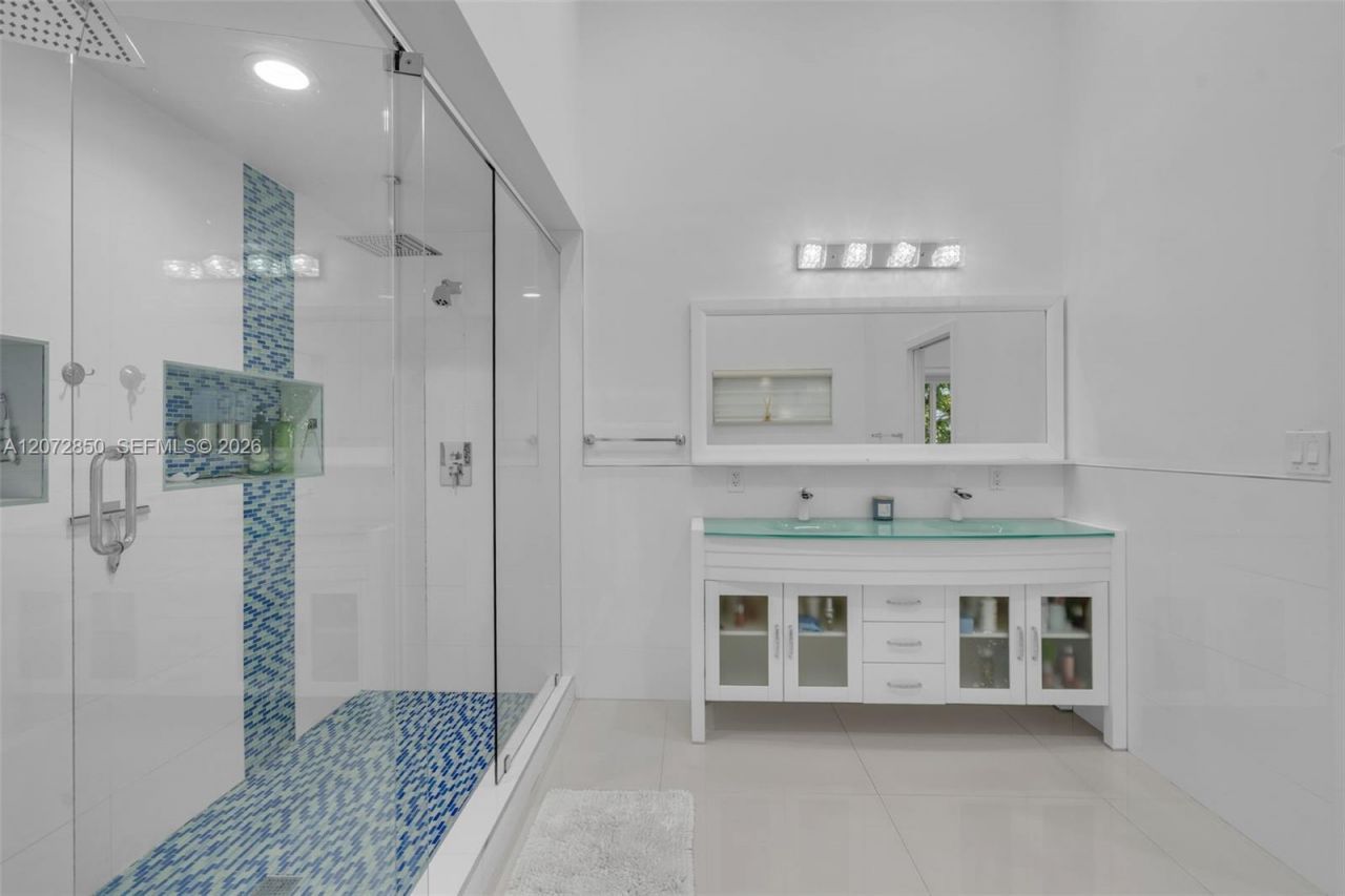 5330 SW 7th St , Miami, FL 33134 Photo