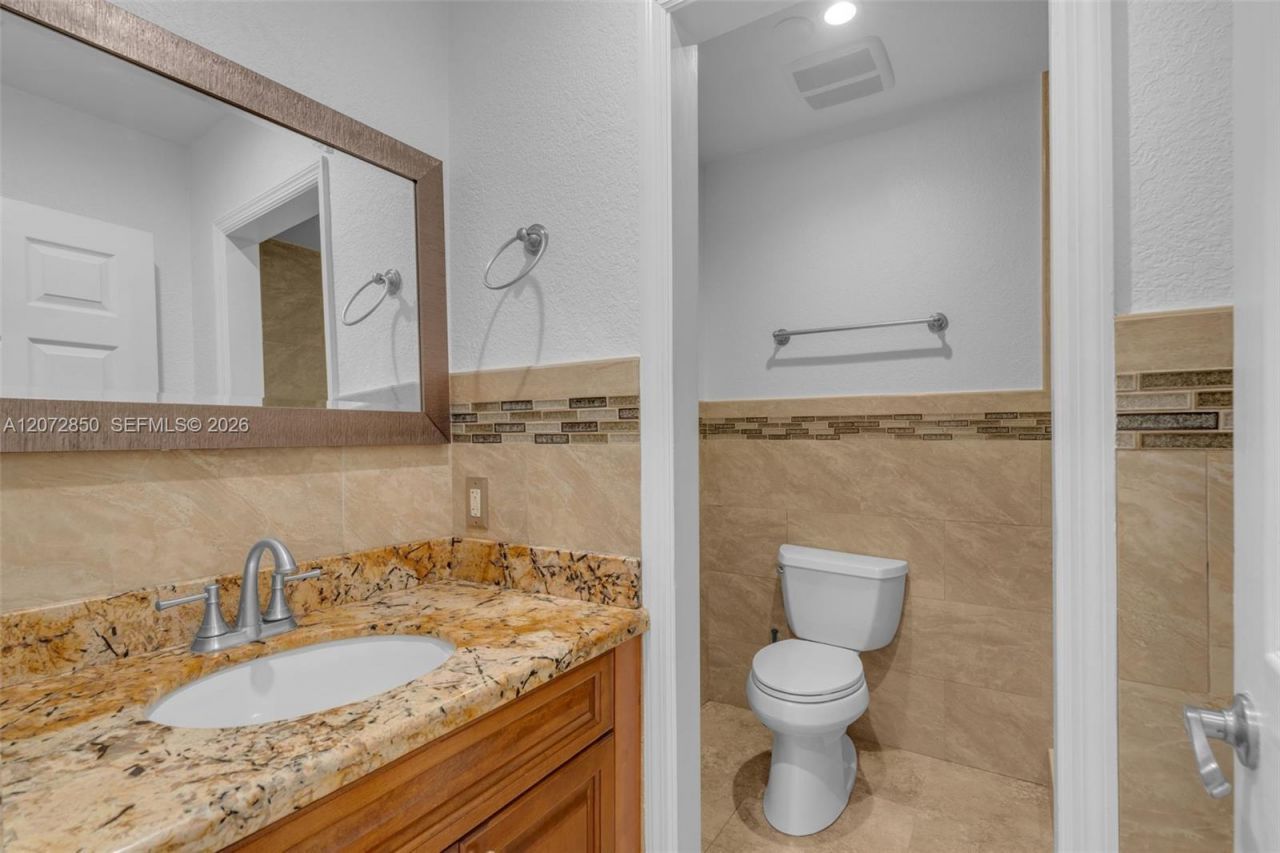 5330 SW 7th St , Miami, FL 33134 Photo