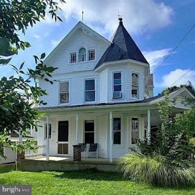 52 E MAIN STREET , FAWN GROVE, PA 17321