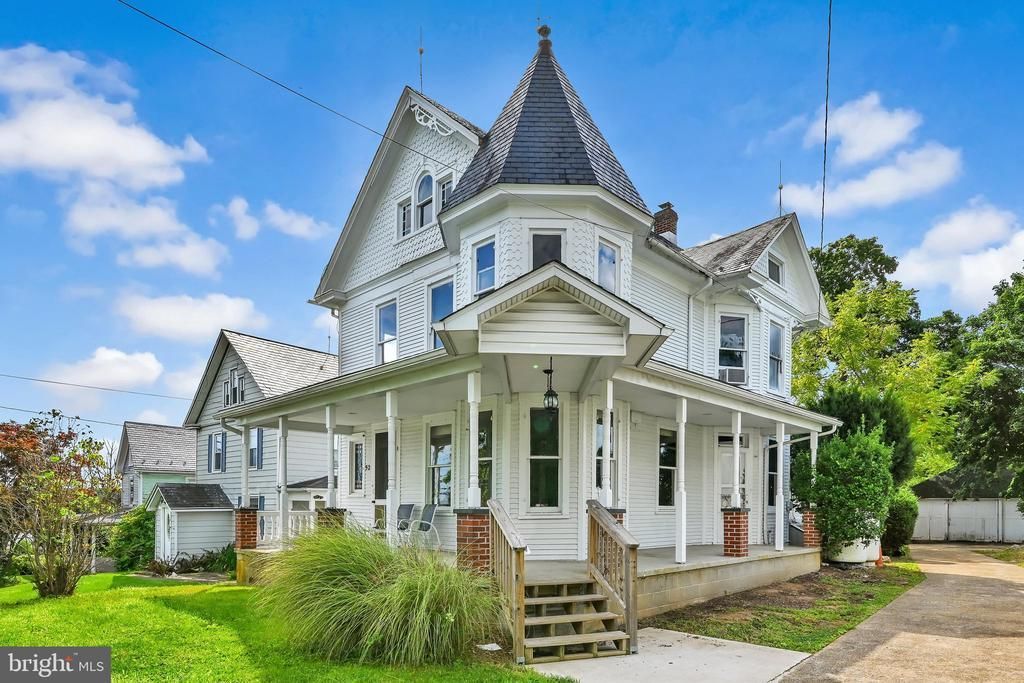 52 E MAIN STREET, FAWN GROVE, PA 17321