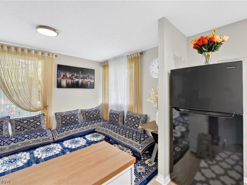 10402 N Church Drive, Unit 405, Parma Heights, OH 44130 Photo 17