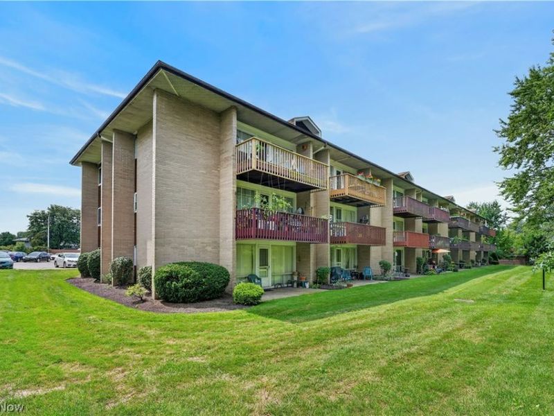 10402 N Church Drive, Unit 405, Parma Heights, OH 44130 Photo 25