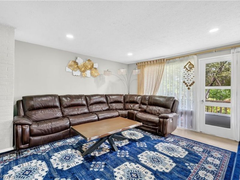 10402 N Church Drive, Unit 405, Parma Heights, OH 44130 Photo 7