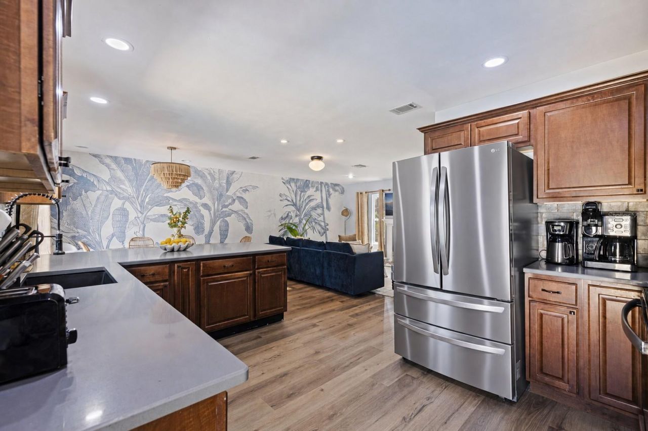 8580 139th Lane, Seminole, FL 33776 Photo